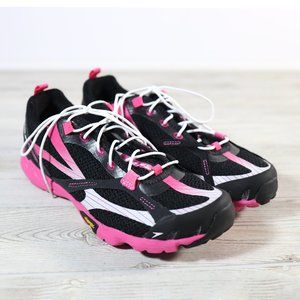 Speedo Women's Black/Fuschia Tennis Shoes